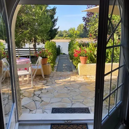 4 étoiles Au Fil De L'eau, Proche Saint-emilion Casa vacanze Vignonet