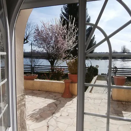 4 étoiles Au Fil De L'eau, Proche Saint-emilion Casa vacanze Vignonet