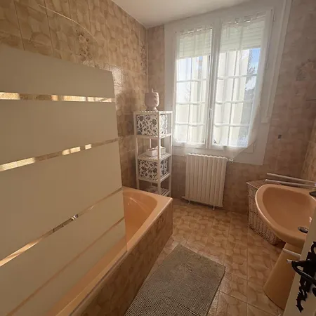 4 étoiles Au Fil De L'eau, Proche Saint-emilion Casa vacanze Vignonet