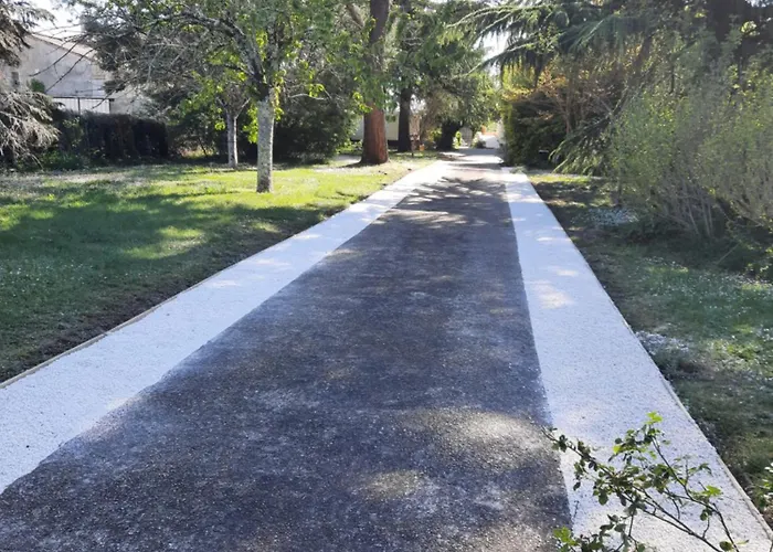 Prázdninový dům 4 Etoiles Au Fil De L'eau, Proche Saint-emilion *