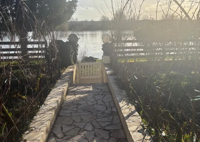 4 Etoiles Au Fil De L'eau, Proche Saint-emilion Prázdninový dům Vignonet